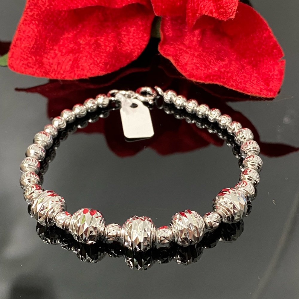925 Sterling Silver Diamond Cut Bead Bracelet